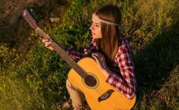 Jak nastroić gitarę?