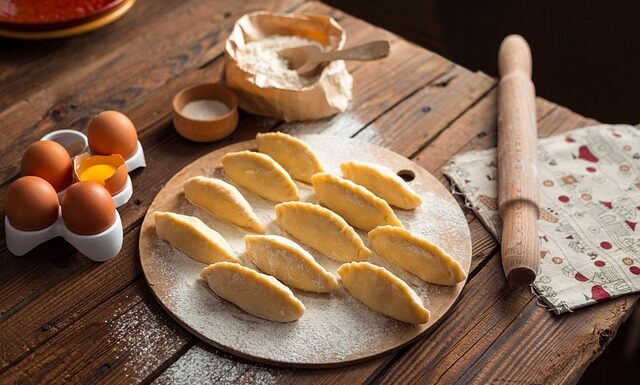 Jak zrobić pierogi z ciecierzycy? Jak zrobić pierogi z ciecierzycy?