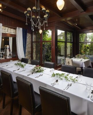 Kameralne przyjęcie weselne w restauracji w Krakowie – pomysł na mniejszą uroczystość restauracja w krakowie